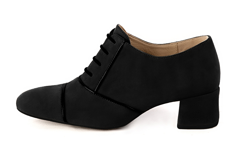 French elegance and refinement for these matt black essential lace-up shoes, 
                available in many subtle leather and colour combinations. This pretty flat lace-up model will enhance your most basic outfits.
To be personalised or not with your own colours and materials.  
                Matching clutches for parties, ceremonies and weddings.   
                You can customize these lace-up shoes to perfectly match your tastes or needs, and have a unique model.  
                Choice of leathers, colours, knots and heels. 
                Wide range of materials and shades carefully chosen.  
                Rich collection of flat, low, mid and high heels.  
                Small and large shoe sizes - Florence KOOIJMAN